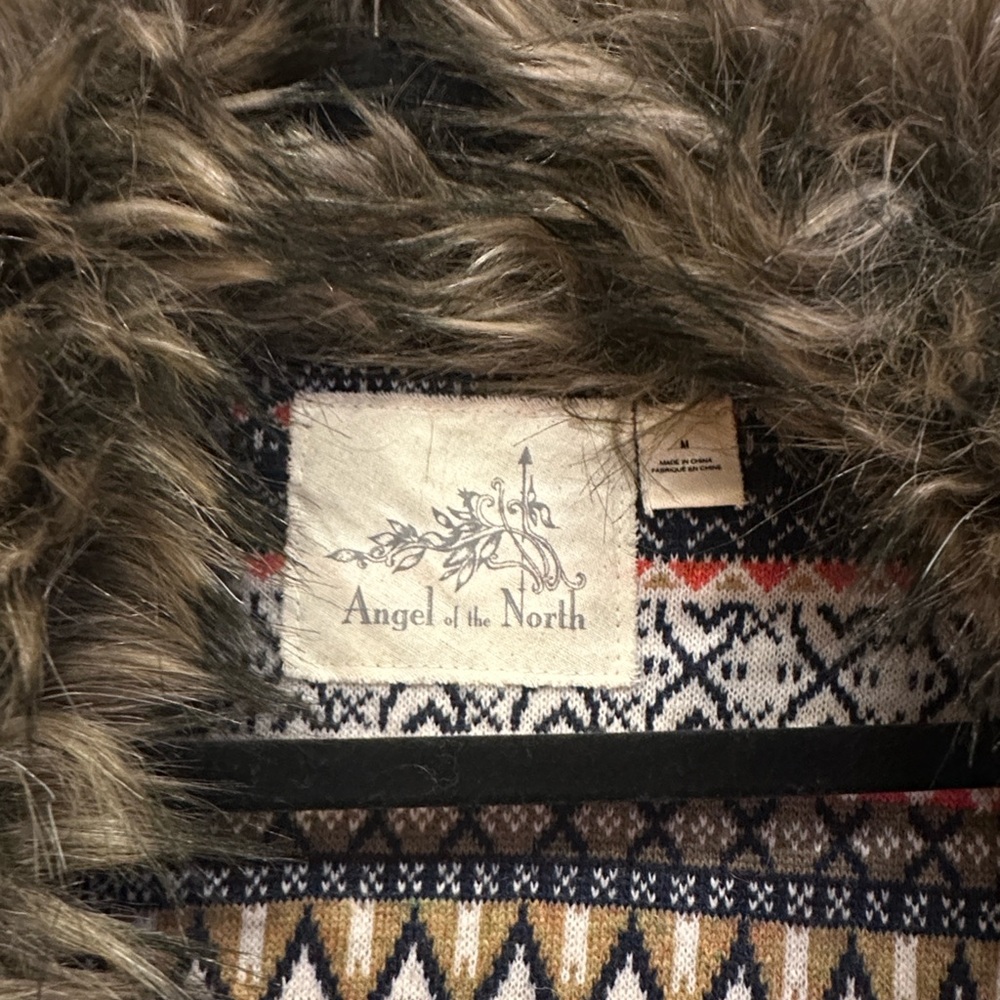 Angel Of The North Multicolor Patterned Cardigan with Fur Collar - Picture 3 of 8